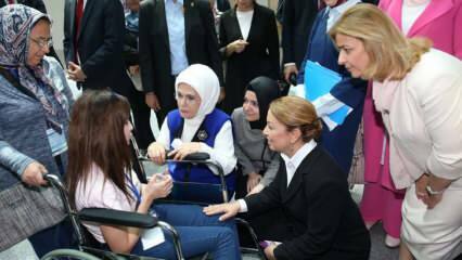 Skupna raba "Mednarodnega dneva invalidov" prve dame Erdoğan!