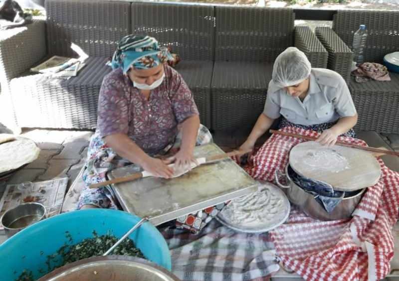Festival žetve v domu za ostarele v Muğli