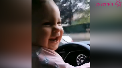 Uživanje v avtomobilu s hčerko Hakan Hatipoğlu Lile!