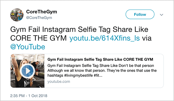 To je posnetek zaslona tvita iz @CoreTheGym. V tweetu piše "Gym Fail INstagram Selfie Tag Share Like CORE THE GYM" in vodi do videoposnetka v YouTubu. Opis videoposnetka je »Ne bodi taka oseba. Čeprav to osebo vsi poznamo. Oni uporabljajo oznake #livingmybestlife «. Povezava do videoposnetka je youtu.be/614Xfins_ls.
