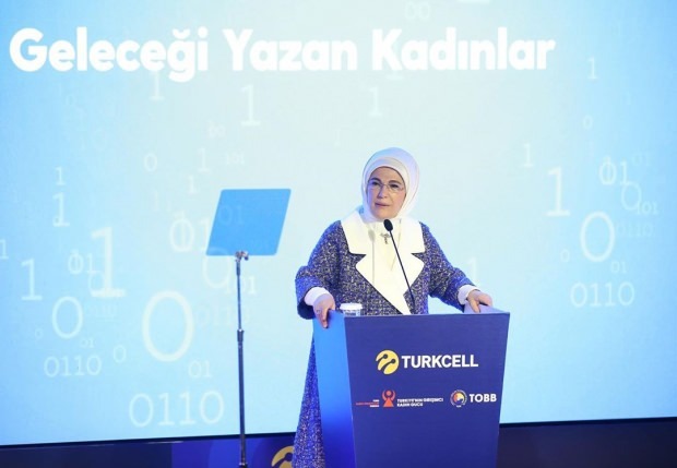 Nagrade žensk, ki pišejo prihodnost, od prve dame Erdoğan