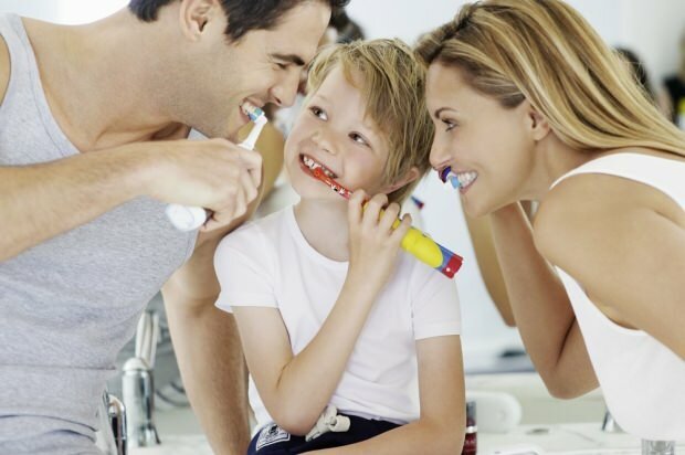 Izdelava naravne zobne paste za otroke doma
