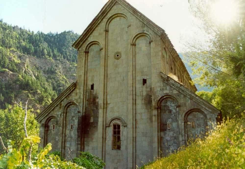 Cerkev Barhal