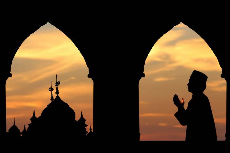 Molitev, da se bere po adhanu! Kako moliti molitev?