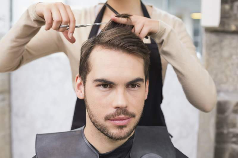 Kako se naredi najlažje britje las? Najlažji način za striženje moških las doma
