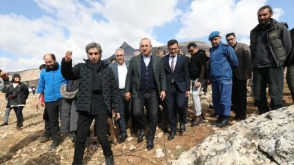 Mevlüt Çavuşoğlu je obiskal nabor serije zasegov