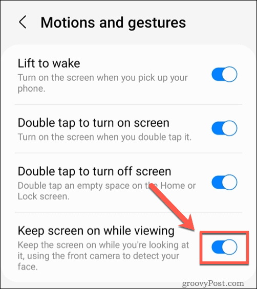 Omogočanje funkcije ohranjanja vklopljenega zaslona med gledanjem na telefonih Samsung