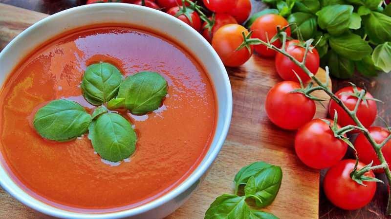 Koliko kalorij v paradižniku? Ali vas paradižnikova juha pridobiva na teži?