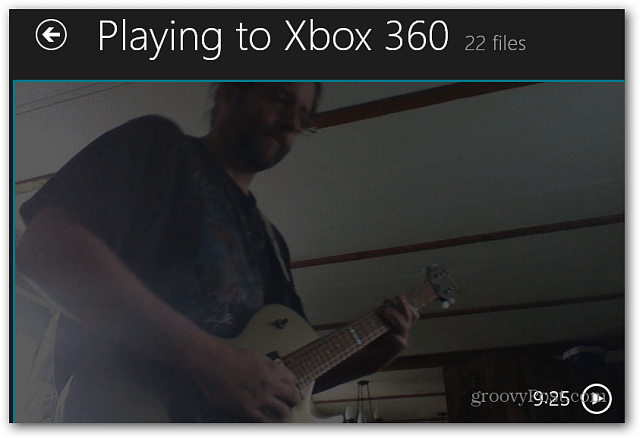 Kako igrati zajeten video z Microsoftove površine na Xbox 360