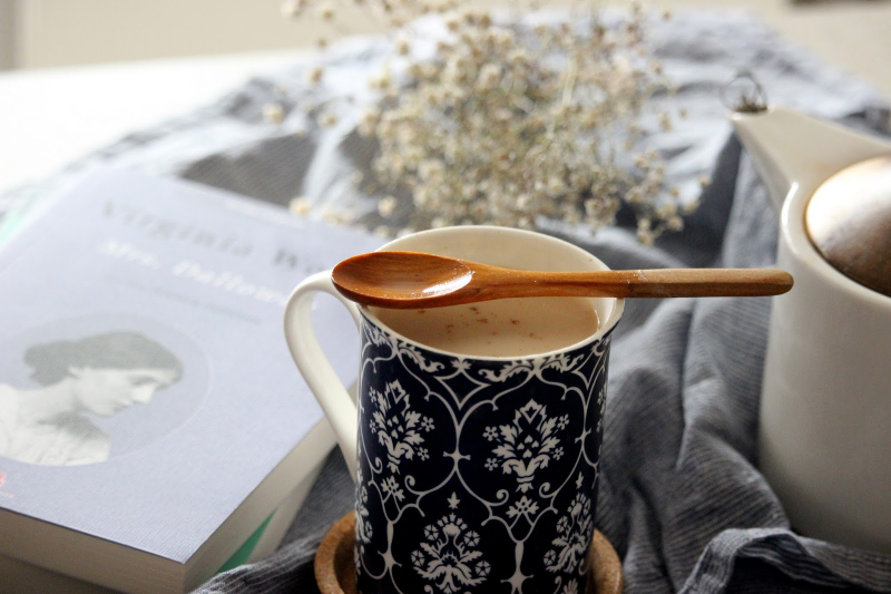 Kaj je Chai Tea Latte in kako je narejen? Kaj je v čajnem čaju Latte?