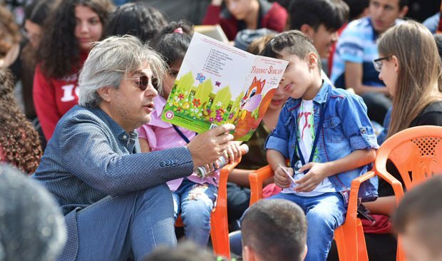 Ljubitelji knjig so se srečali na trgu Taksim