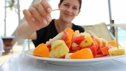 Kdaj jesti sadje v prehrani Ali pozno uživanje sadja pridobi težo?