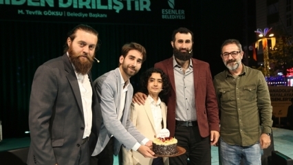 Igralci Vstajenje Ertuğrul so se udeležili prireditve "Ramazanski vstajenje"