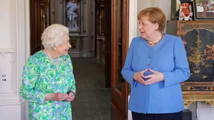 Kraljica Posebno darilo Elizabete nemški predsednici Angeli Merkel!