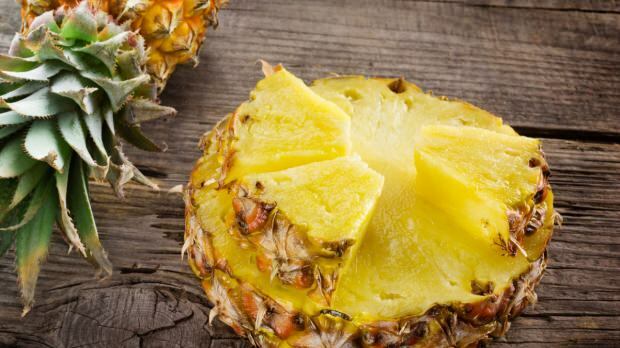 Kako se nareže ananas?