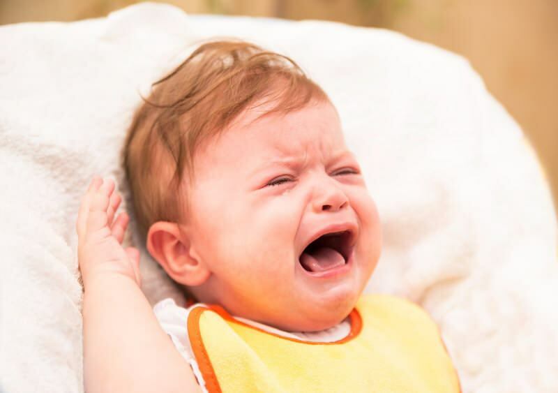 Kaj je sindrom stresa dojenčka? Simptomi stresnega otroškega sindroma
