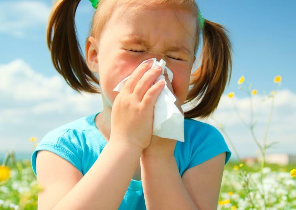 Simptomi sezonskih alergij pri otrocih
