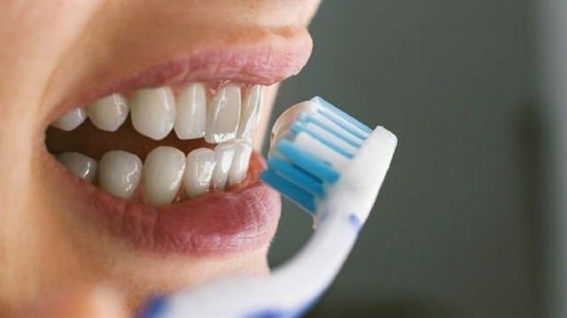 Ali ščetkanje zob pokvari?