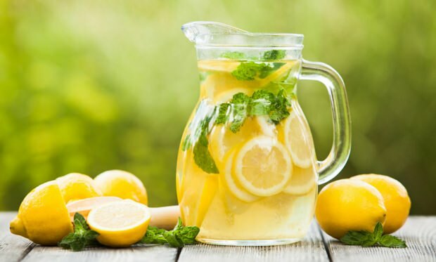 Kako narediti limonado doma? 3-litrski recept z limonado iz 1 limone