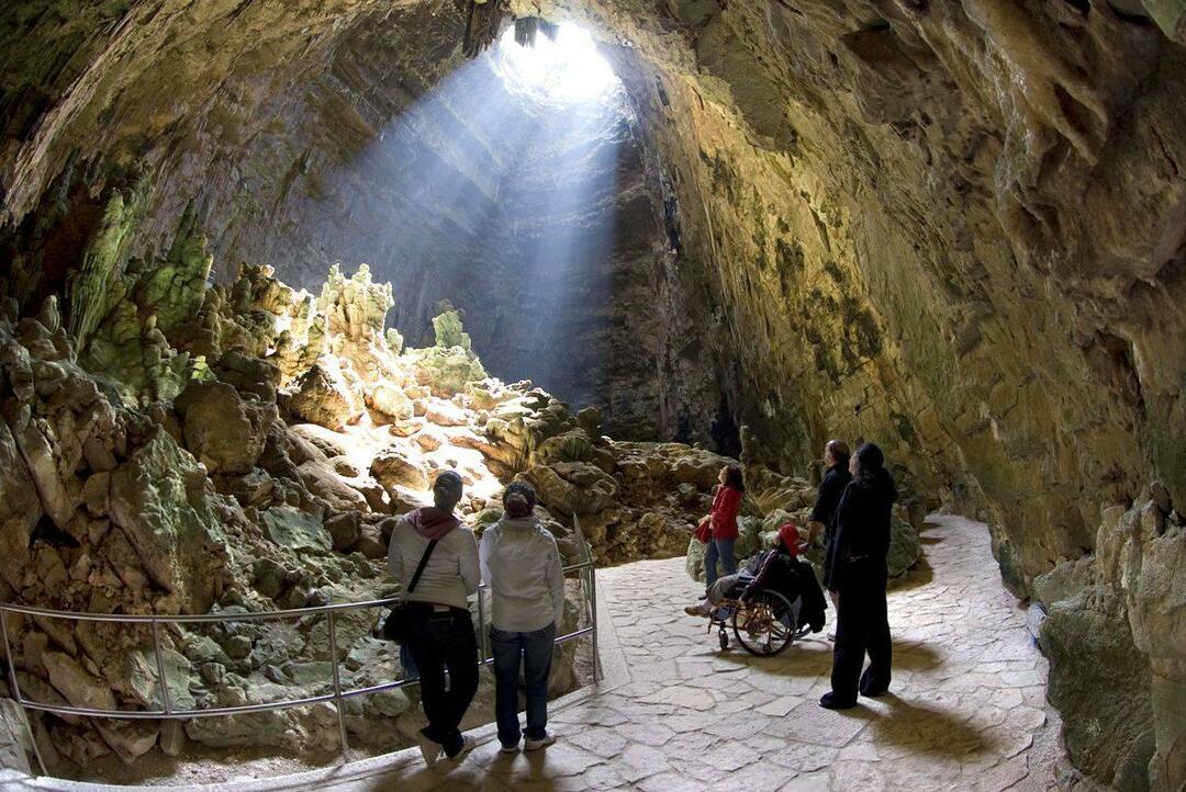 Jame Grotte di Castellana