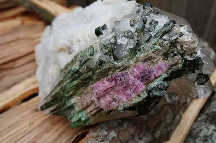 borov mineral