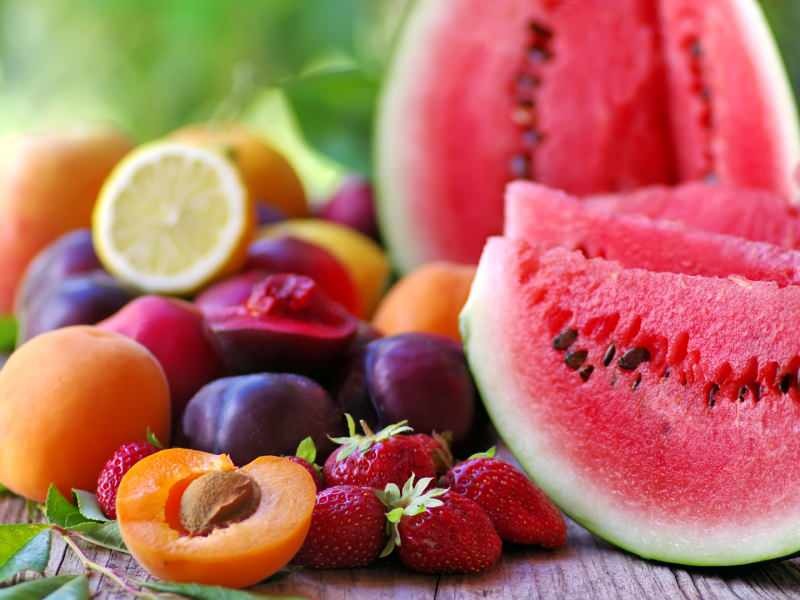 Uživanje sadja v prehrani! Ali pozno uživanje sadja pridobi težo?
