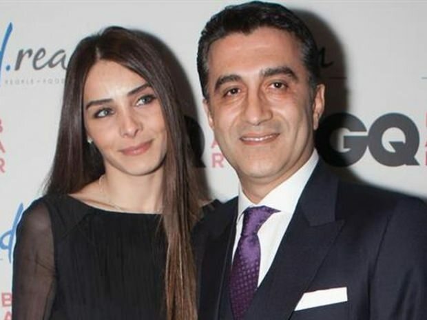Leta 2017 sta Nur Fettahoğlu in njegova žena Levent Veziroğlu