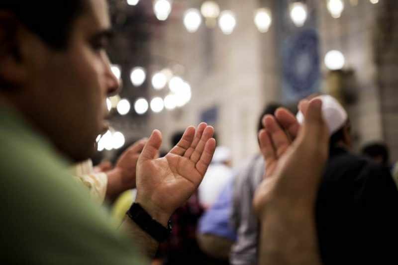 Molitev med azanom in kametom! Kakšna je priložnostna molitev? Molitev, ki jo je treba prebrati po branju ezana