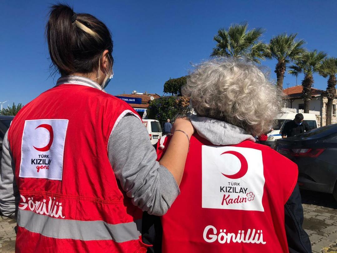 Nov preboj turškega Rdečega polmeseca: Vzpostavili posebno linijo WhatsApp za žrtve potresa