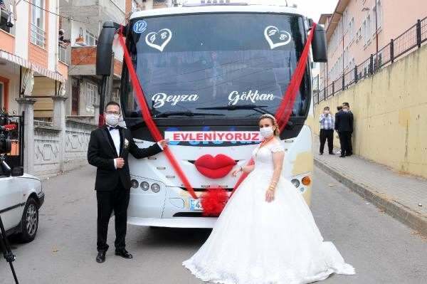 Uresničile so se sanje voznika, ki želi avtobusom narediti poročni avto!