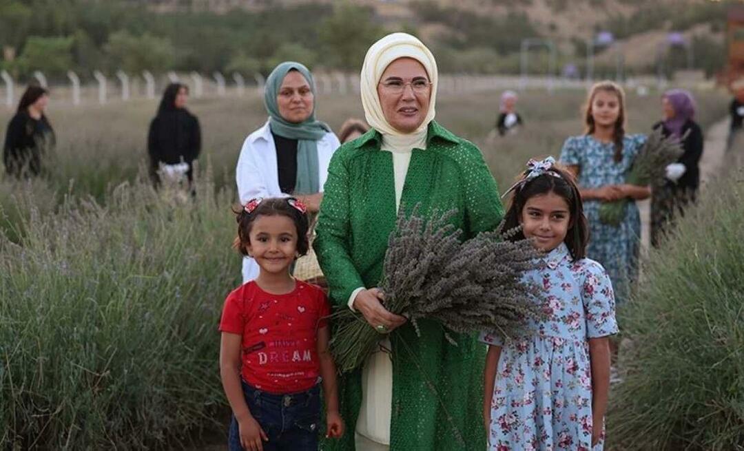 Prva dama Erdoğan je obiskala Ekološko vas in požela sivko v Ankari