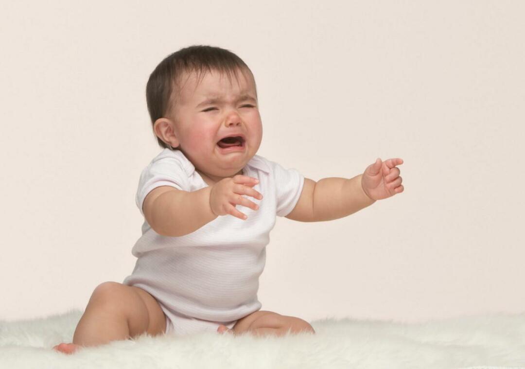 zakaj dojenčki jokajo