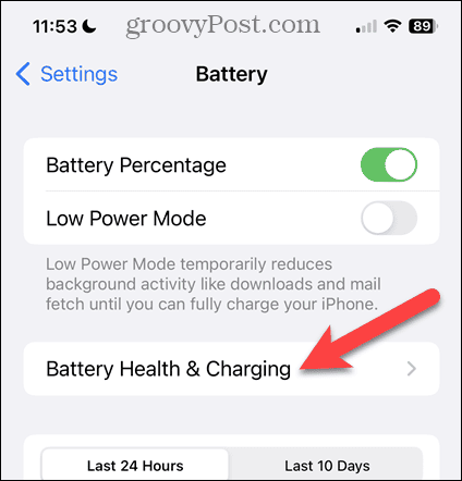 Tapnite Stanje baterije in polnjenje na zaslonu baterije iPhone