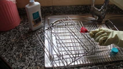 Kako očistiti žico pečice? 