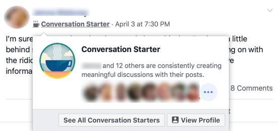 Kako izboljšati skupnost Facebook skupin, primer značke Facebook skupine »Conversation Starter« poleg imena članov skupine in pojavnega okna, ki identificira druge člane skupine, ki si delijo to značko