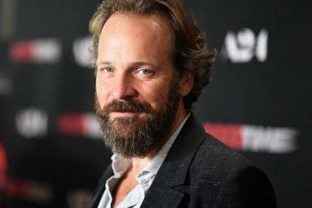 Peter Sarsgaard se je pridružil igralski zasedbi filma Batman