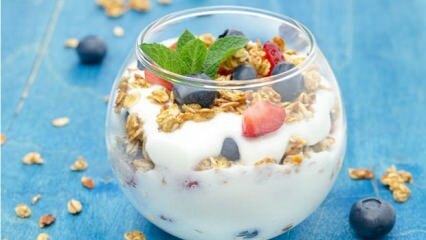 Ali sadni jogurt oslabi?