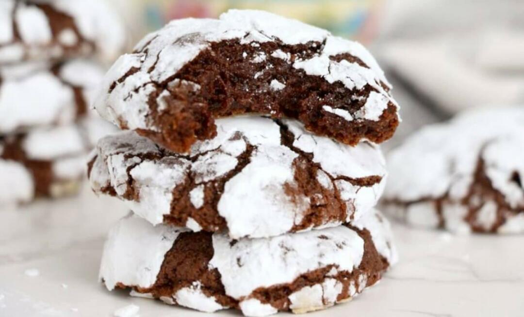 Kako narediti piškote brownie crack, ki se topijo v ustih? Ta počen piškotek je tako sumljiv!