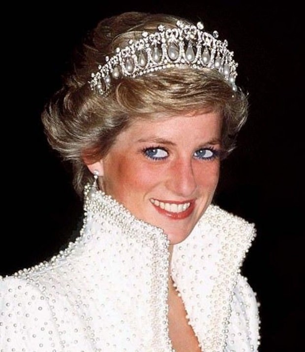 Kate Middleton je nosila krono princese Diane