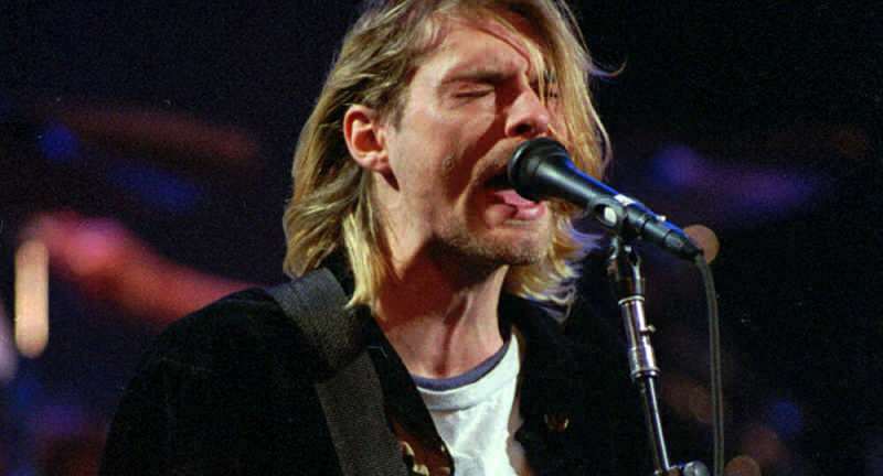 Lasje Kurta Cobaina prodani na dražbi