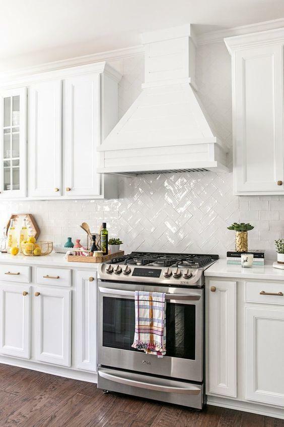 bela kuhinjska dekoracija
