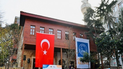 Kam in kako iti Mosehit Süleyman Pasha Mosque? Zgodba o mošeji Üsküdar Şehit Süleyman Pasha