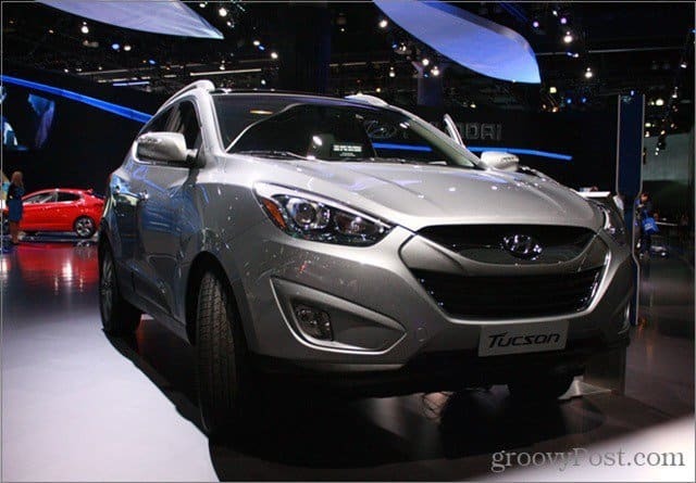 Poganja ga Hydrogen 2015 Hyundai Tucson Fuel Cell prvence