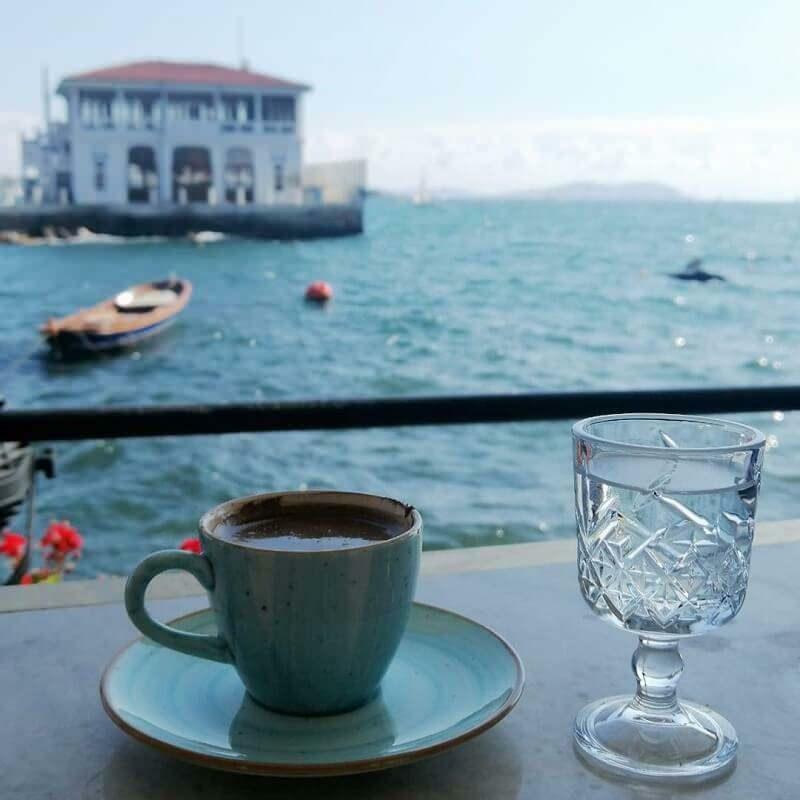 Uživanje v turški kavi Gardens Of Garbo 