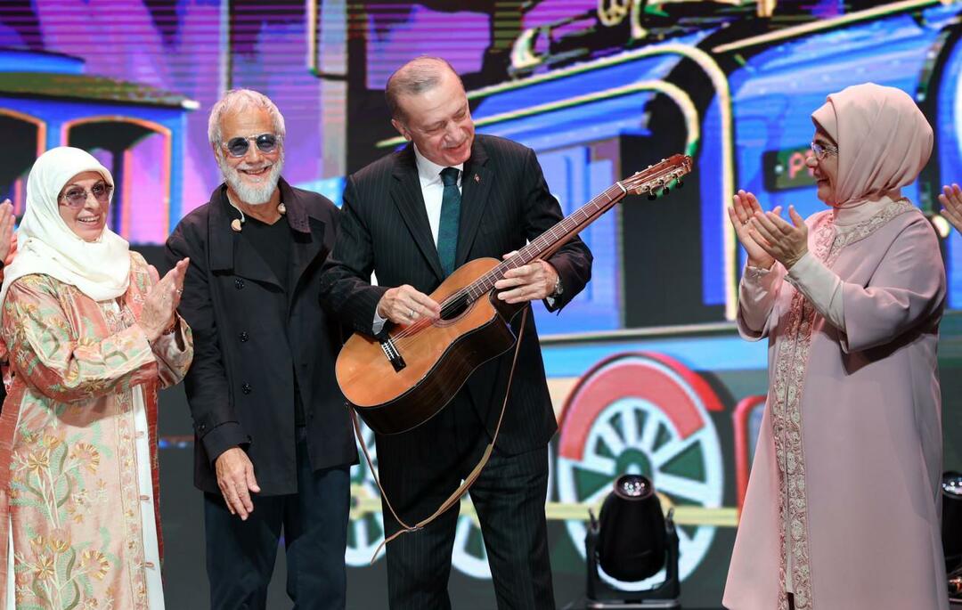 Yusuf Islam je podaril svojo kitaro predsedniku Erdoganu