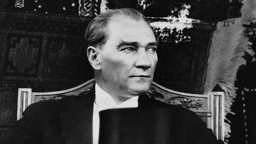 Črni in beli kvadratki Mustafe Kemala Ataturka