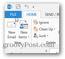 Office 2013 spremeni barvno temo - kliknite Datoteka