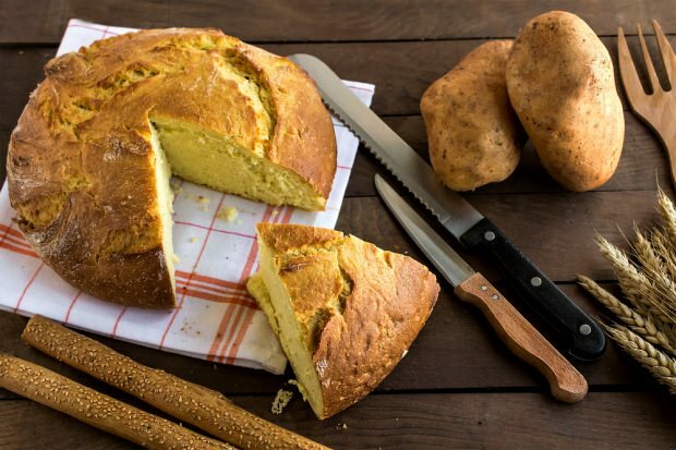 Kako narediti koruzni kruh? Recept v popolni konsistenci