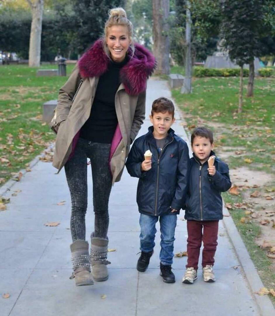 Çağla Şikel in njeni otroci