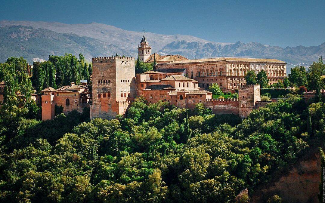 Kje je palača Alhambra? V kateri državi je palača Alhambra? Legenda o palači Alhambra